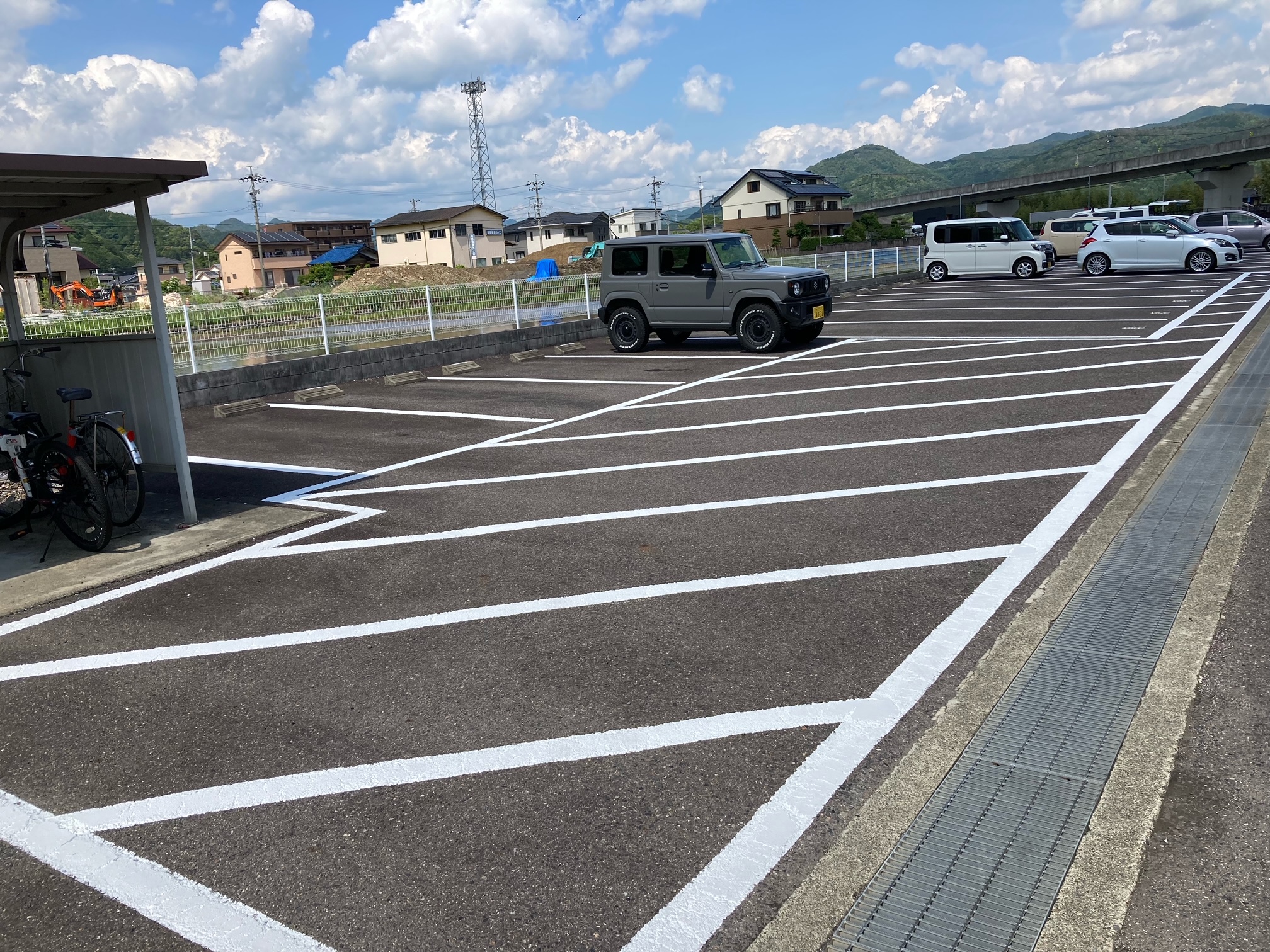 岐阜県　駐車場　ライン引き