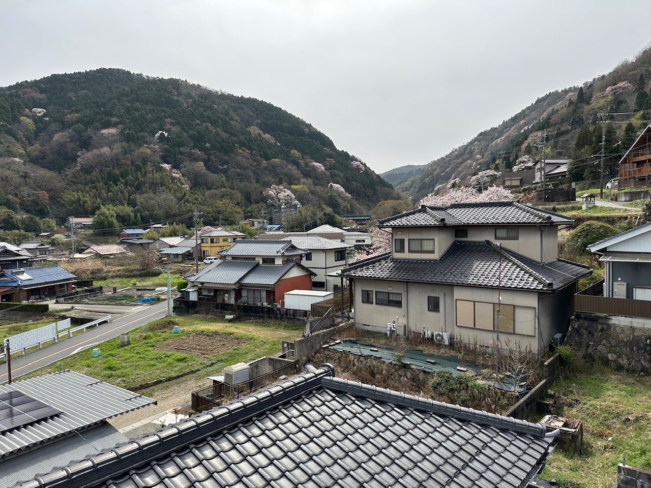 岐阜県多治見市笠原町　住宅改修工事　屋上　ウレタン塗膜防水