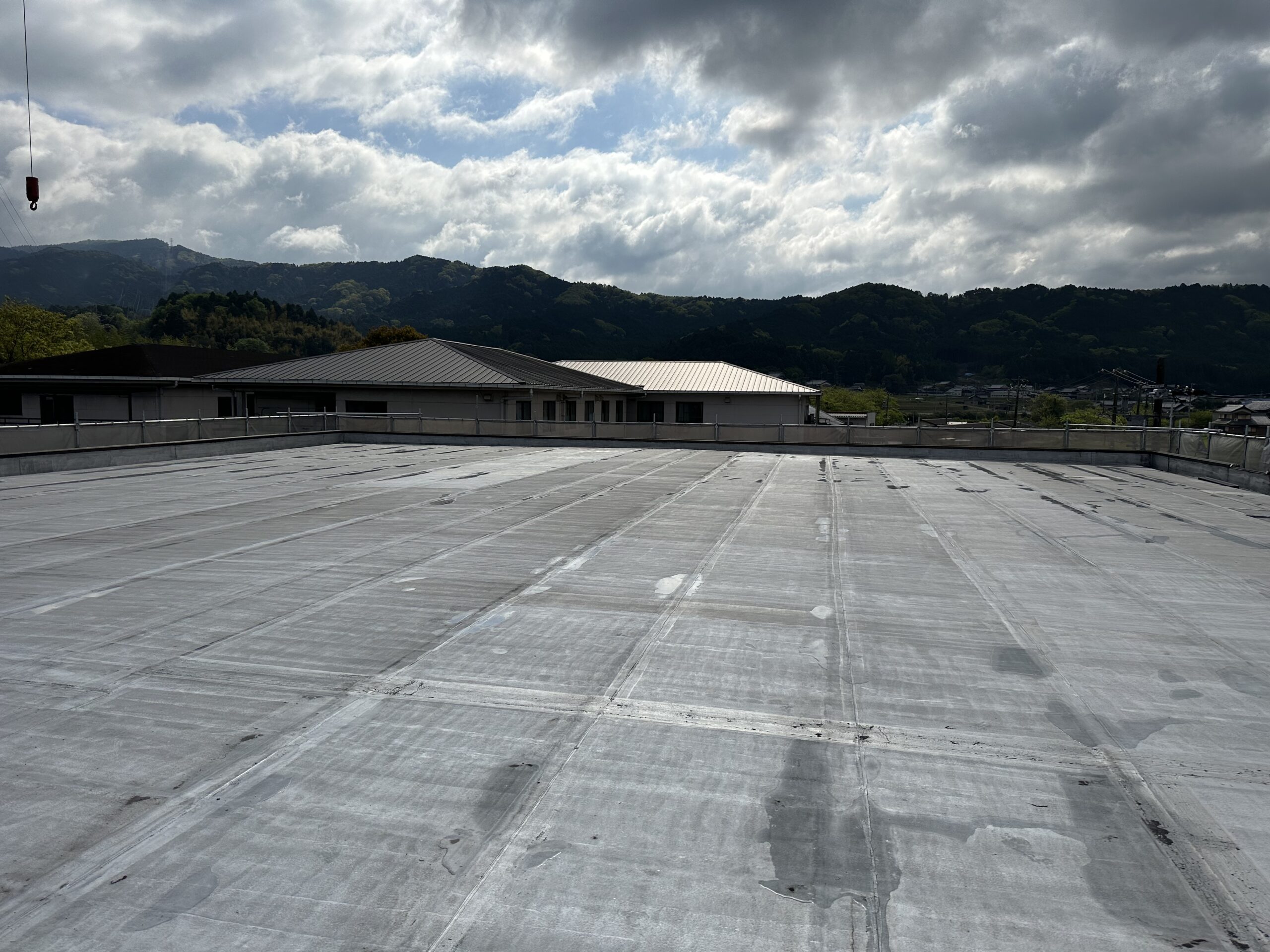 三重県伊賀市　会社社屋　屋上　ウレタン塗膜防水