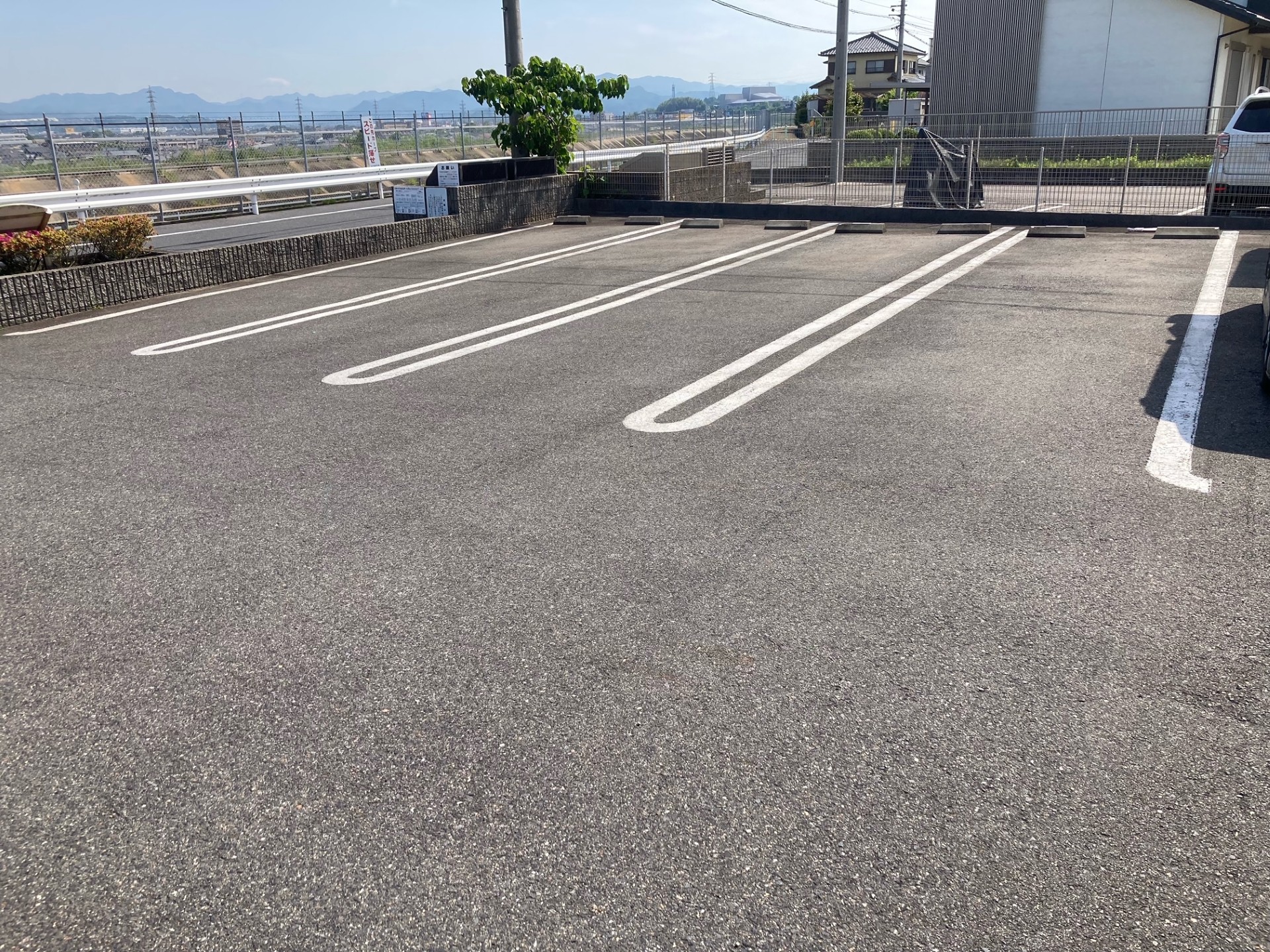 岐阜県可児市　駐車場　ライン引き