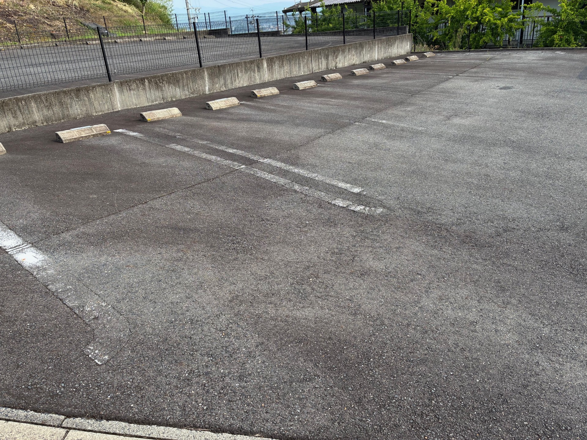 岐阜県土岐市　駐車場　ライン引き