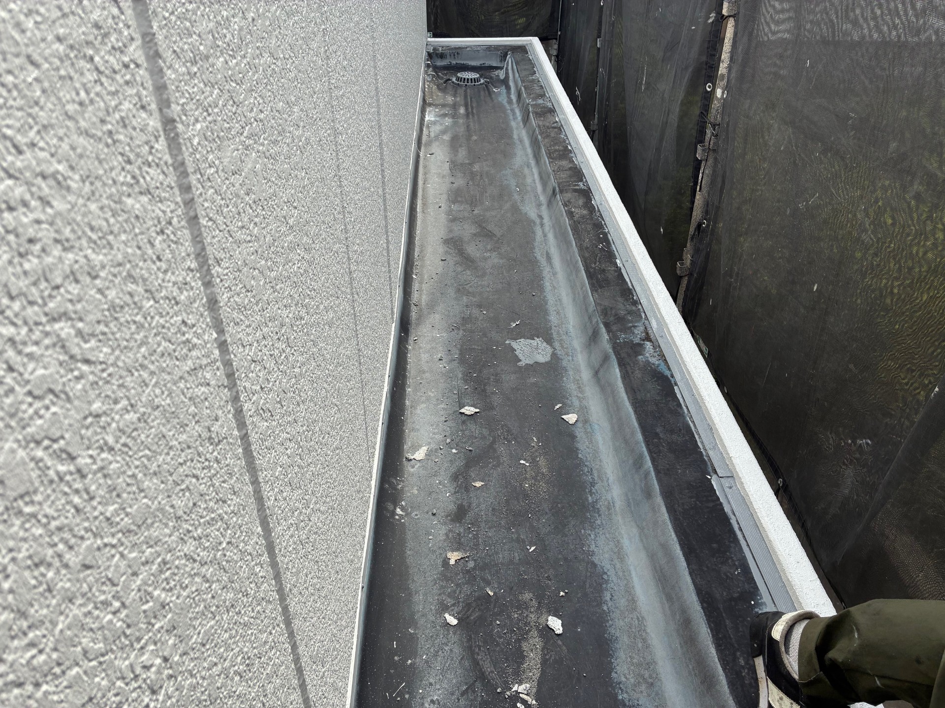 愛知県一宮市　住宅　庇　ウレタン塗膜防水