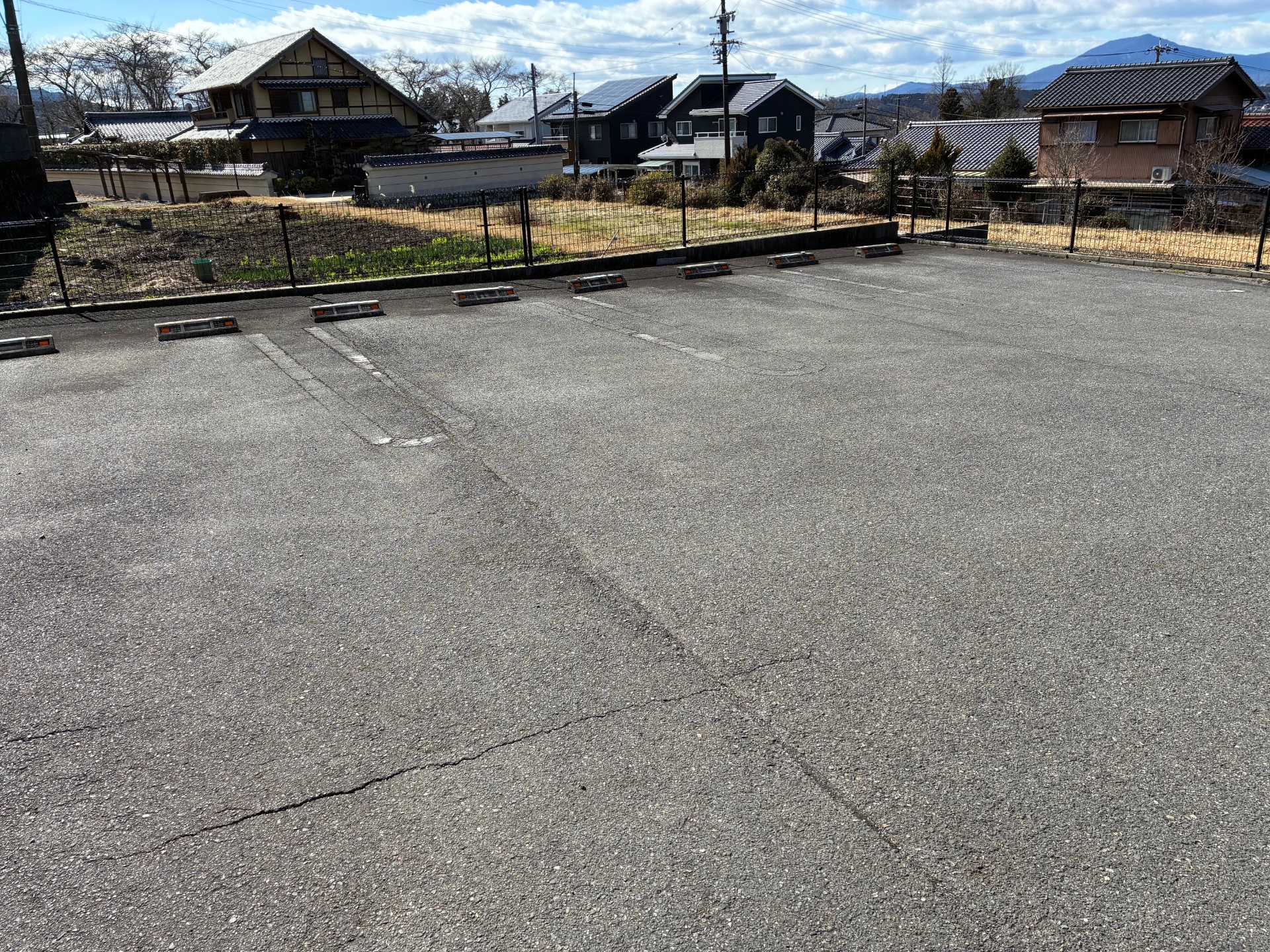 岐阜県中津川市　駐車場　ライン引き