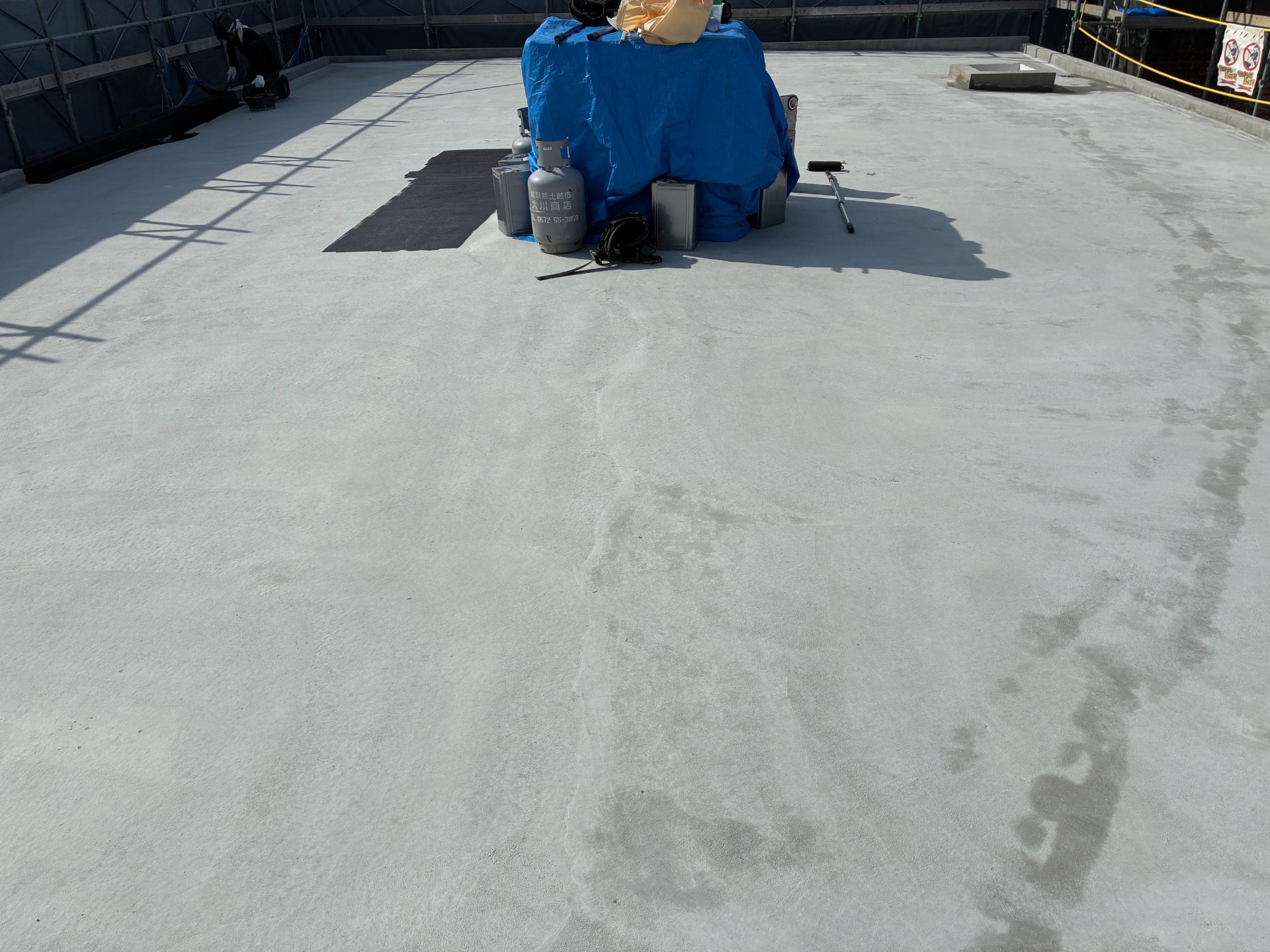 滋賀県彦根市　マンション　新築工事　屋上　改質アスファルトシート防水